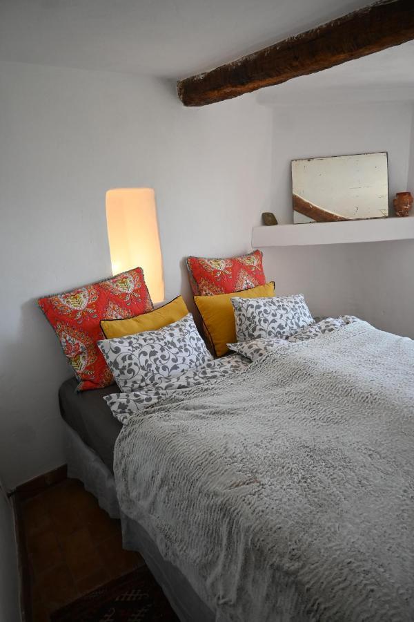 Maison Porte Heureuse Roussillon  Bagian luar foto