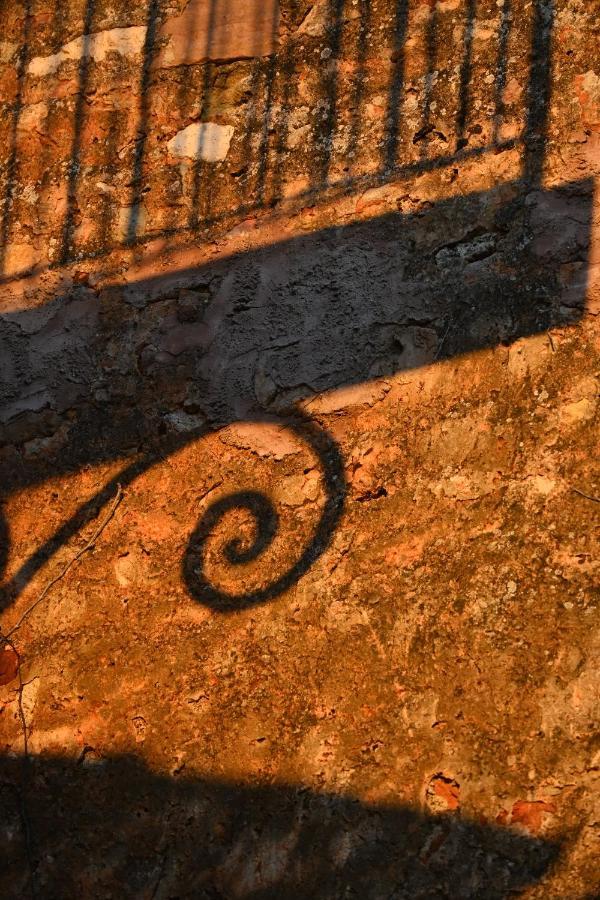 Maison Porte Heureuse Roussillon  Bagian luar foto